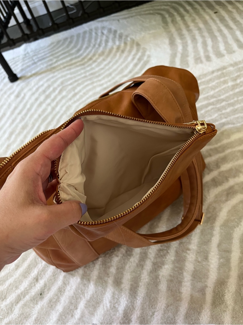 NWOT Huge Miss Fong Vegan Leather Diaper Bag Weekender Tote Bag in Cognac - Picture 9 of 12
